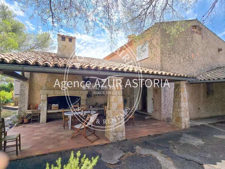 Villa Saint-Raphaël - 6 bedrooms - 260m²