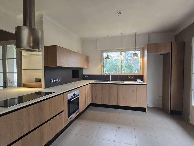 Villa Saint-Raphaël - 5 bedrooms - 390m²