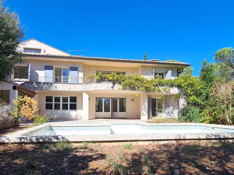 Villa Saint-Raphaël - 5 bedrooms - 390m²