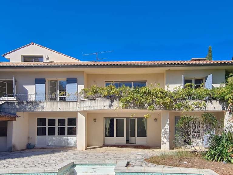 Villa Saint-Raphaël - 5 bedrooms - 390m²