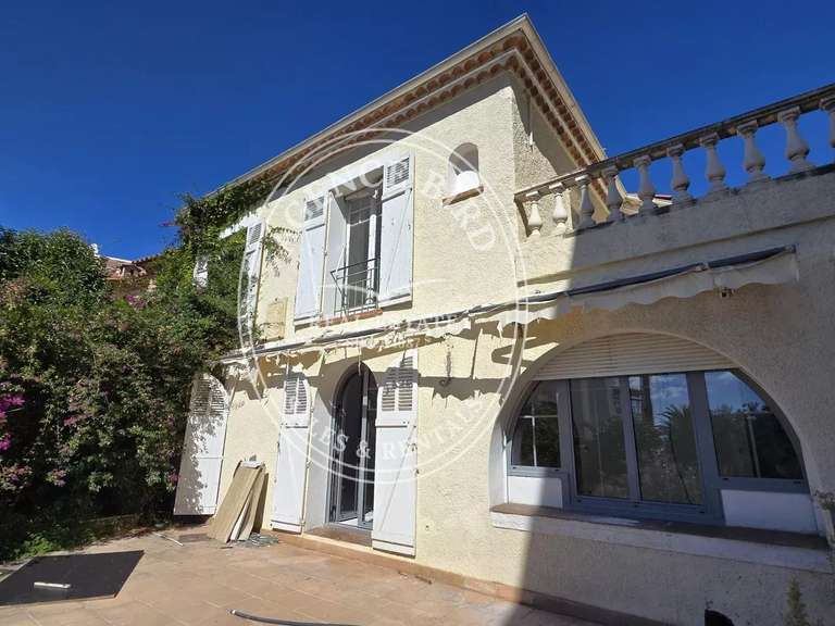 Villa Saint-Raphaël - 4 chambres - 180m²