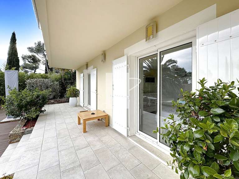 Villa Saint-Raphaël - 6 bedrooms - 190m²