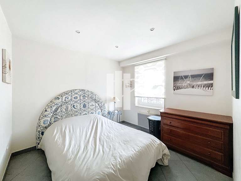 Villa Saint-Raphaël - 6 bedrooms - 190m²