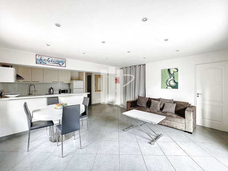 Villa Saint-Raphaël - 6 bedrooms - 190m²