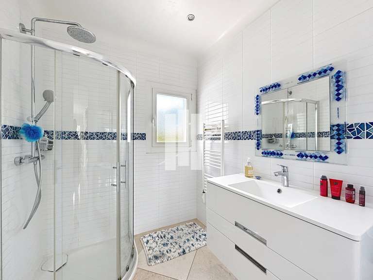 Villa Saint-Raphaël - 6 bedrooms - 190m²