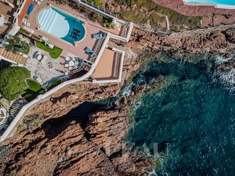 Villa Saint-Raphaël - 4 chambres - 262m²