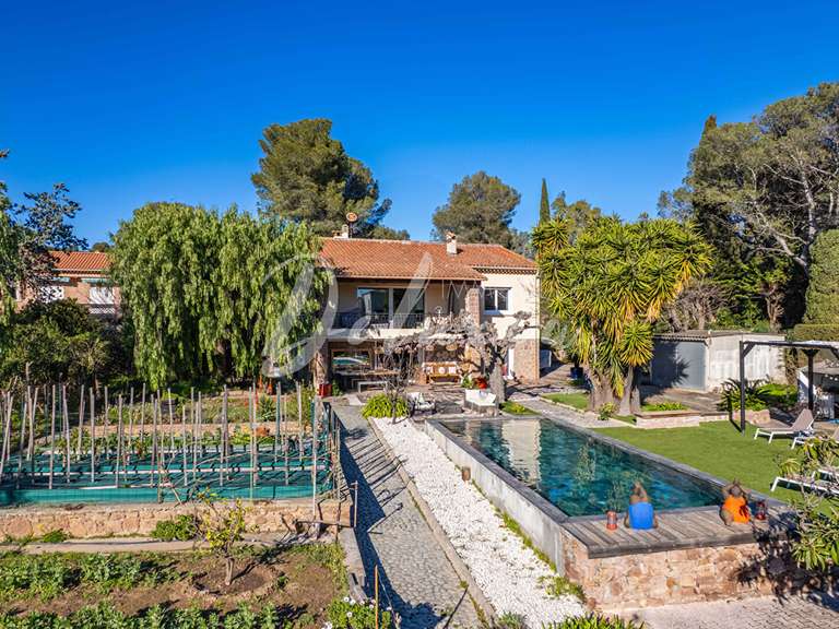 Villa Saint-Raphaël - 4 chambres - 210m²