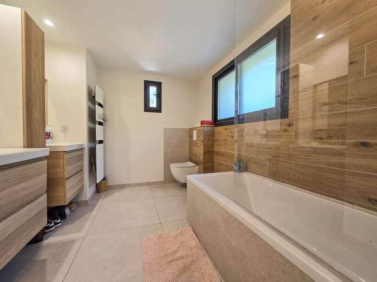 Villa Saint-Raphaël - 6 chambres - 300m²