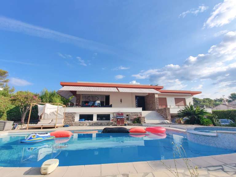 Villa Saint-Raphaël - 6 chambres - 300m²