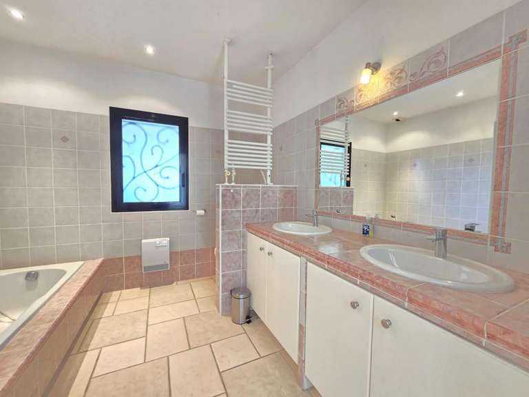 Villa Saint-Raphaël - 6 chambres - 330m²