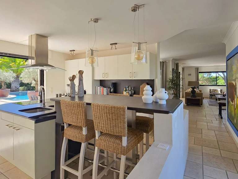 Villa Saint-Raphaël - 6 chambres - 330m²