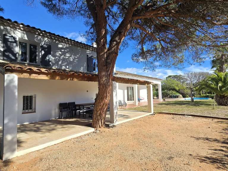 Villa Saint-Raphaël - 3 chambres - 200m²