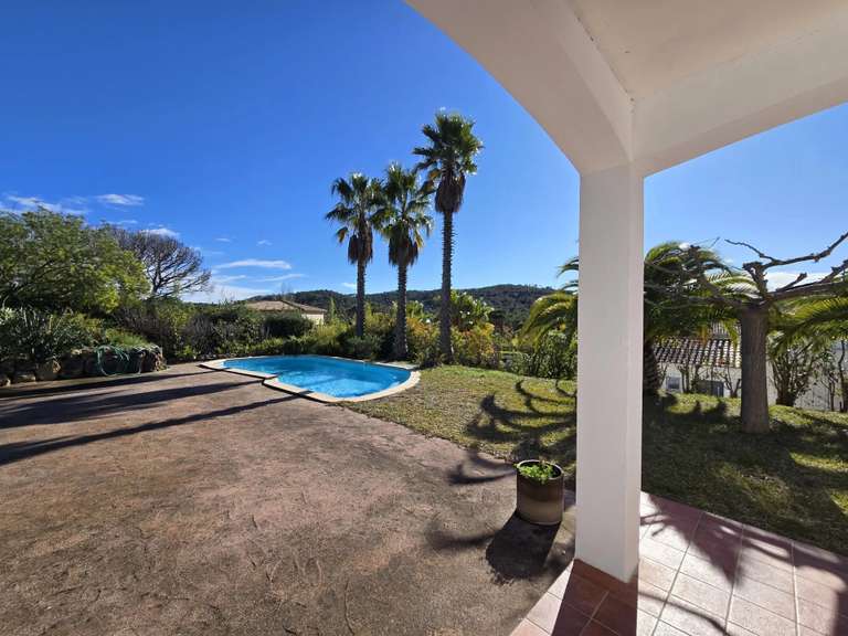 Villa Saint-Raphaël - 3 chambres - 200m²