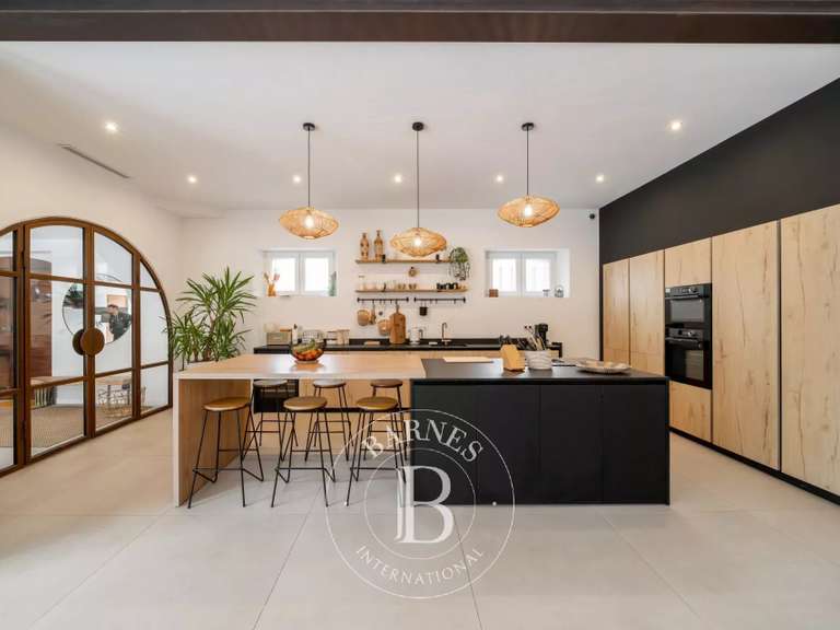 Villa Saint-Raphaël - 6 chambres - 280m²