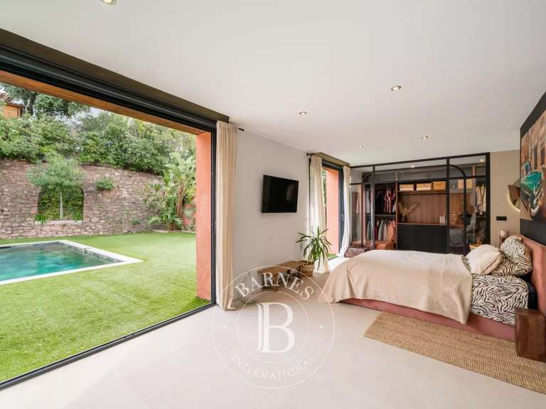 Villa Saint-Raphaël - 6 chambres - 280m²