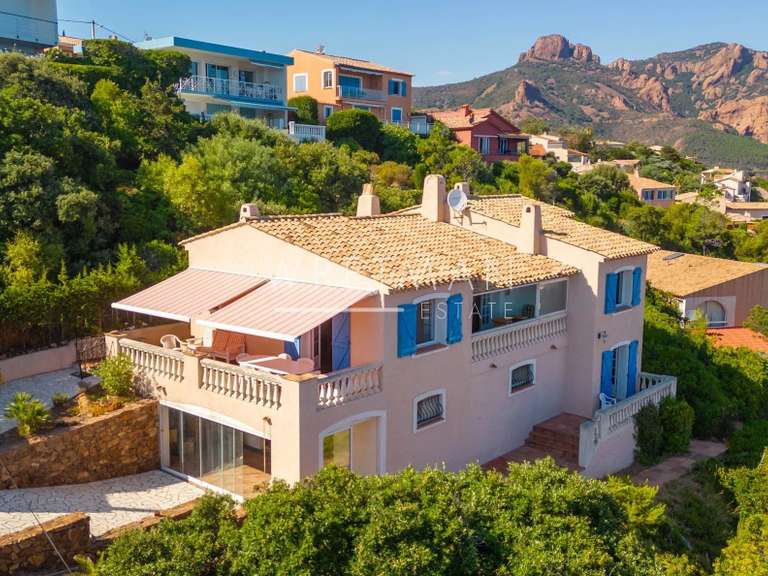 Villa with Sea view Saint-Raphaël - 5 bedrooms - 212m²