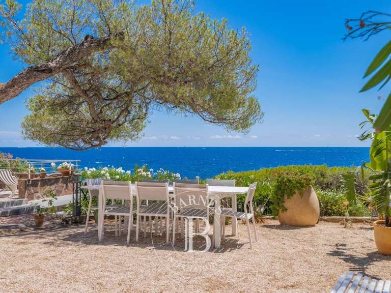 Villa Saint-Raphaël - 5 chambres - 189m²