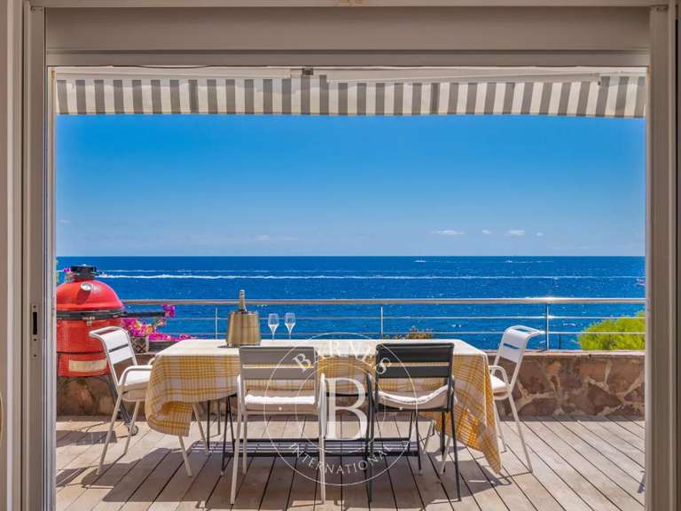 Villa Saint-Raphaël - 5 chambres - 189m²