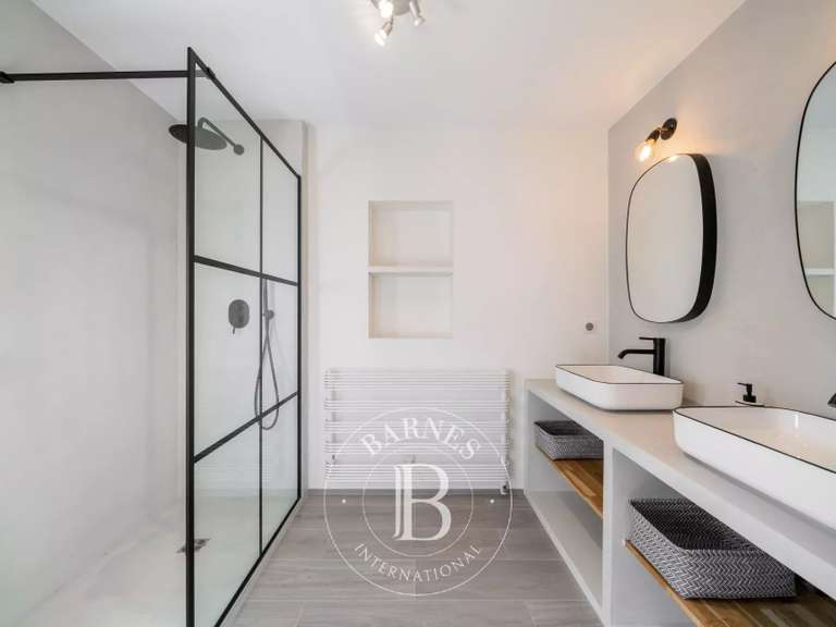 Villa Saint-Raphaël - 4 bedrooms - 185m²