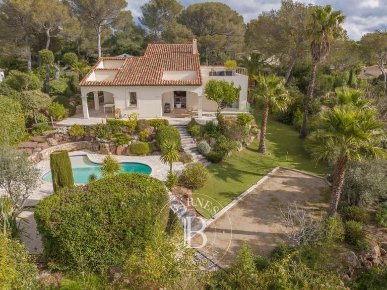 Villa Saint-Raphaël - 4 bedrooms - 185m²