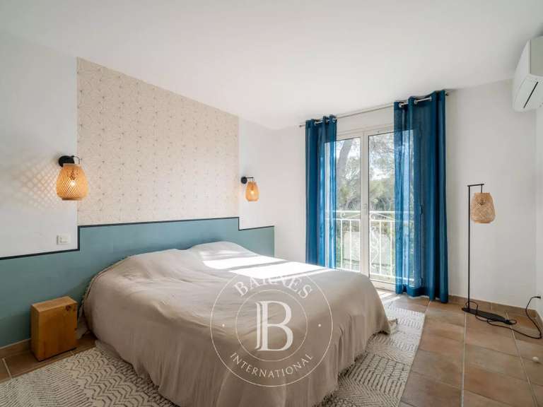 Villa Saint-Raphaël - 4 bedrooms - 185m²