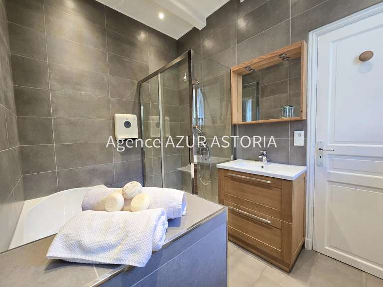 Villa Saint-Raphaël - 5 chambres - 215m²