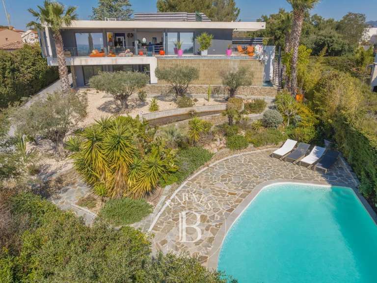Villa Saint-Raphaël - 5 chambres - 329m²