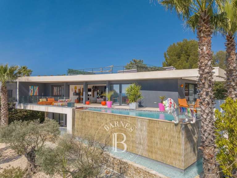 Villa Saint-Raphaël - 5 chambres - 329m²