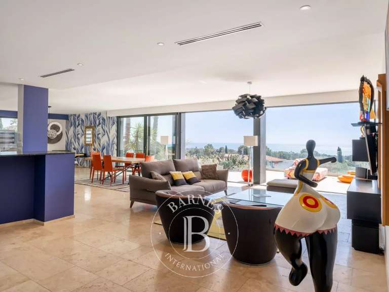 Villa Saint-Raphaël - 5 chambres - 329m²