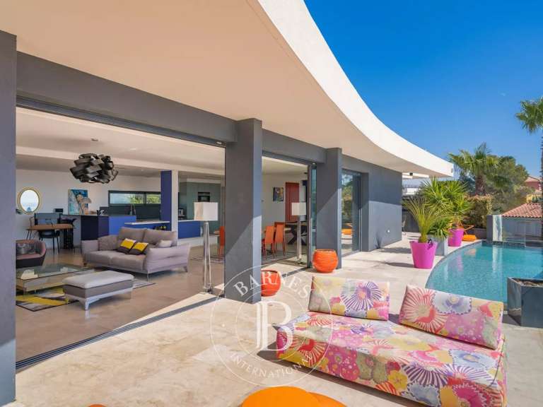 Villa Saint-Raphaël - 5 chambres - 329m²