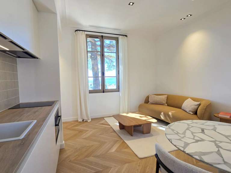 Villa Saint-Raphaël - 6 bedrooms - 260m²