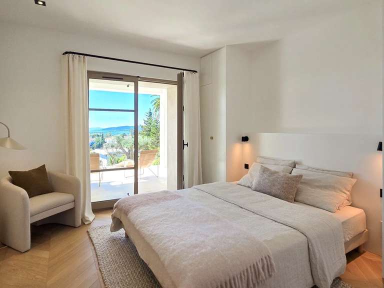 Villa Saint-Raphaël - 6 bedrooms - 260m²