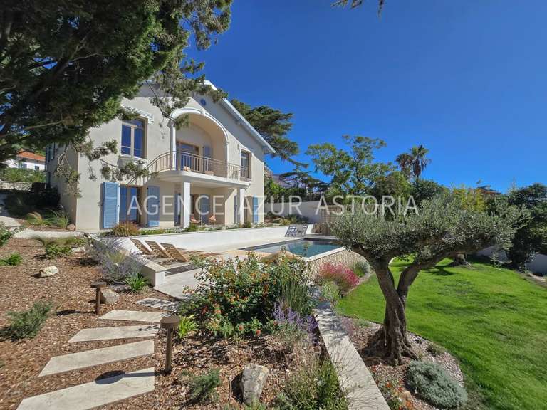 Villa Saint-Raphaël - 6 chambres - 260m²