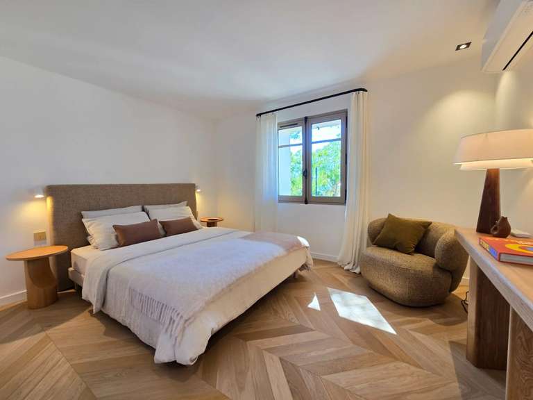 Villa Saint-Raphaël - 6 bedrooms - 260m²