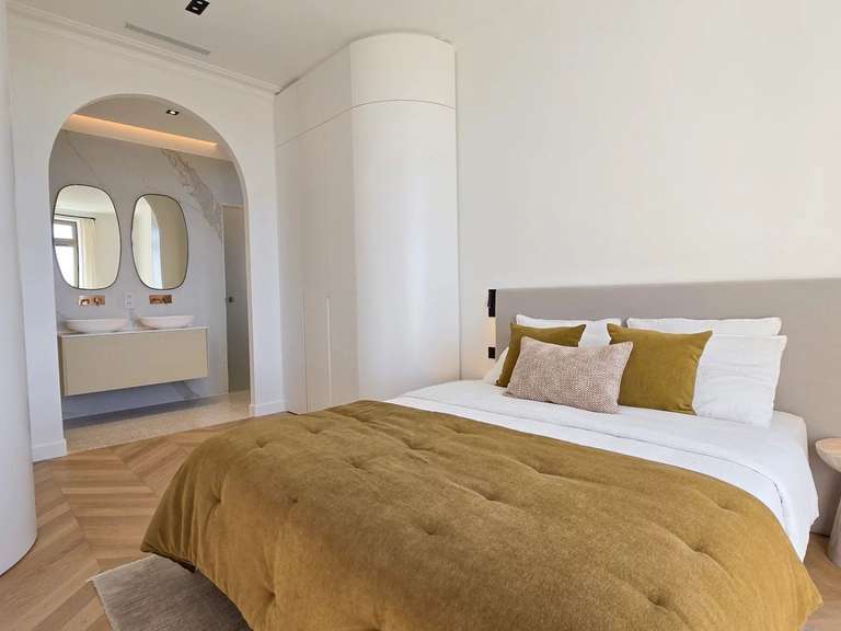 Villa Saint-Raphaël - 6 bedrooms - 260m²