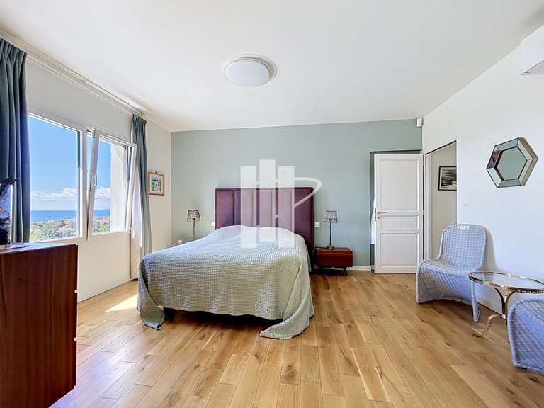 Villa with Sea view Saint-Raphaël - 4 bedrooms - 266m²