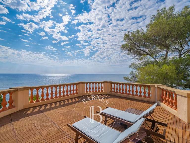 Villa Saint-Raphaël - 8 chambres - 450m²