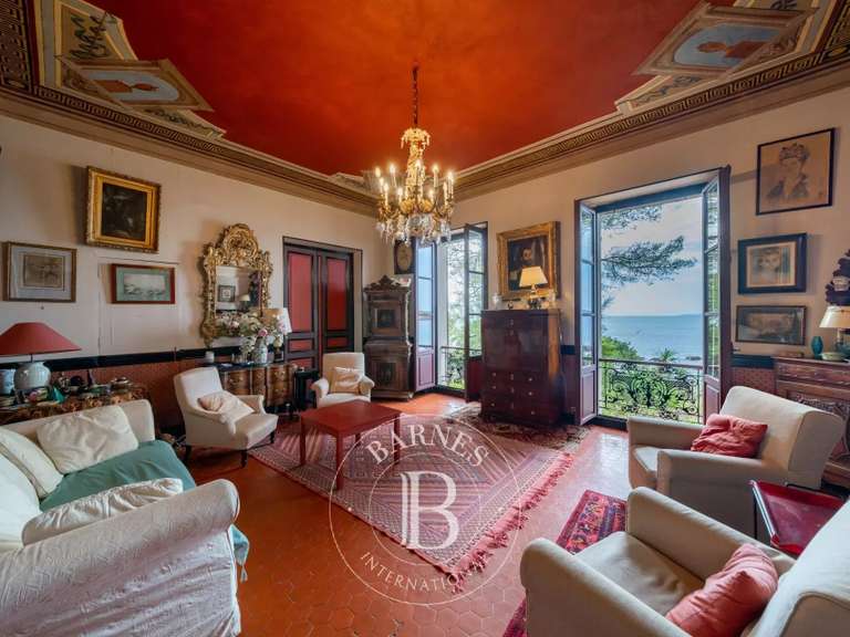 Villa Saint-Raphaël - 8 chambres - 450m²