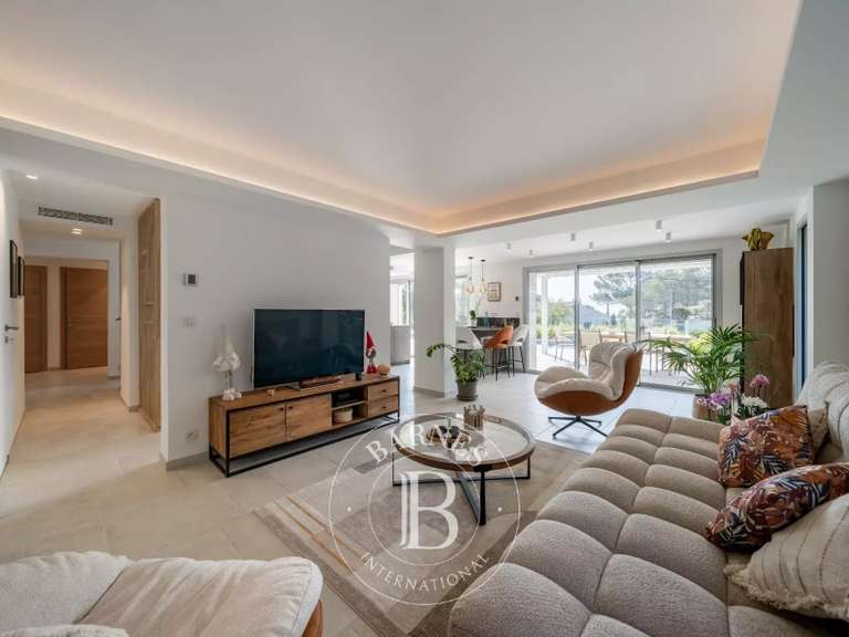 Villa Saint-Raphaël - 4 chambres - 235m²