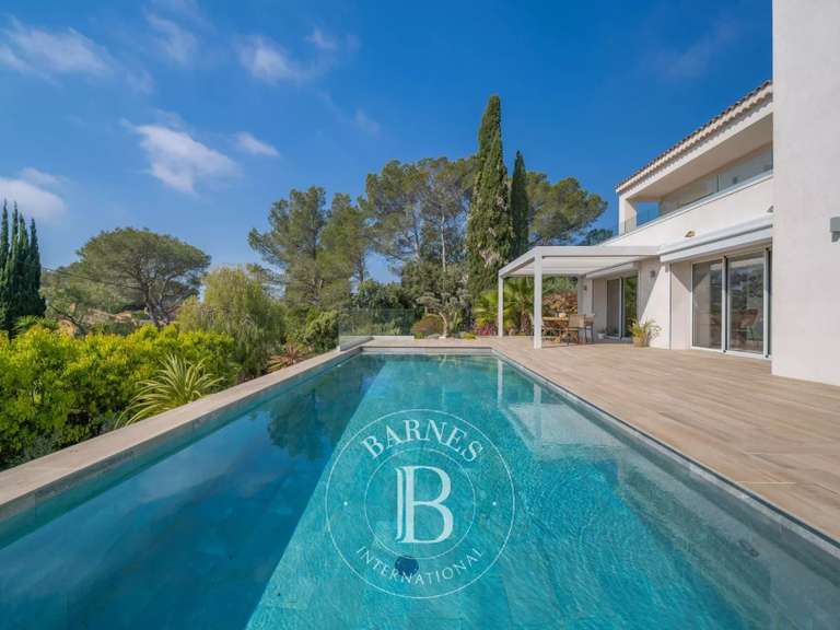 Villa Saint-Raphaël - 4 chambres - 235m²