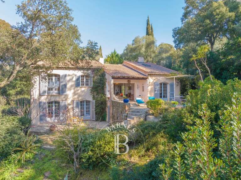 Villa Saint-Raphaël - 6 chambres - 208m²