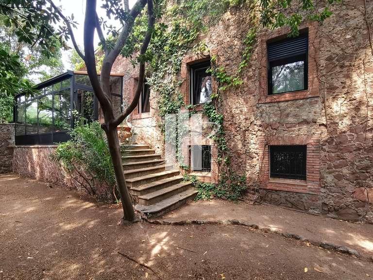 Villa Saint-Raphaël - 5 chambres - 280m²