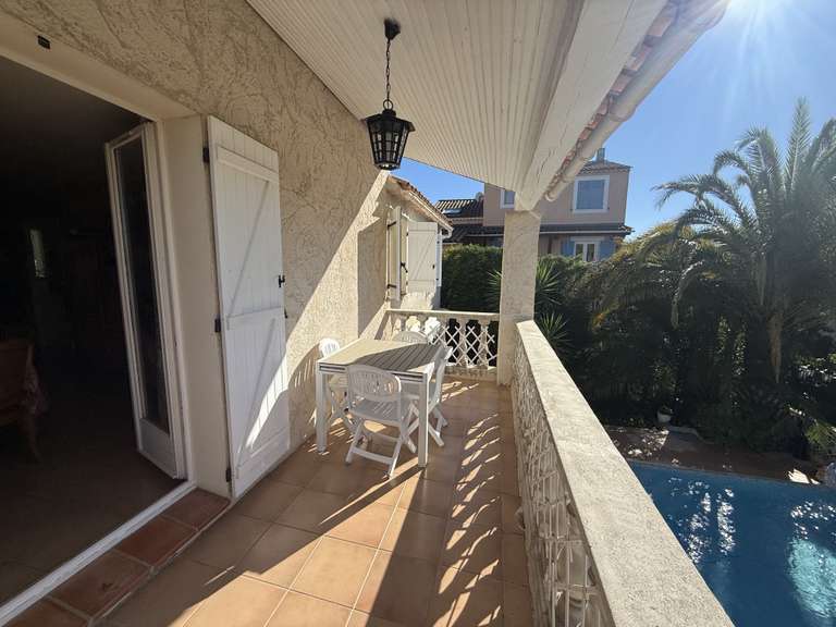 Villa Saint-Raphaël - 3 chambres - 136m²