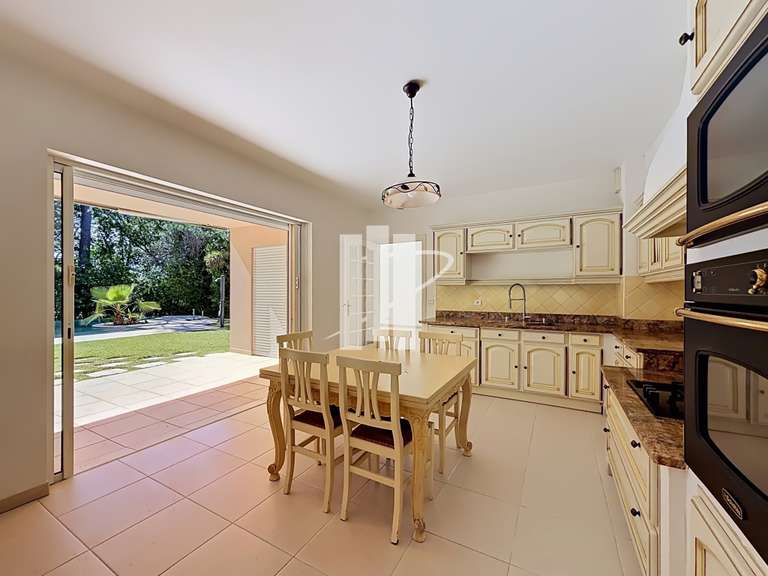 Villa Saint-Raphaël - 4 chambres - 230m²