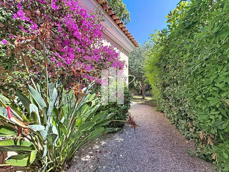 Villa Saint-Raphaël - 4 chambres - 230m²