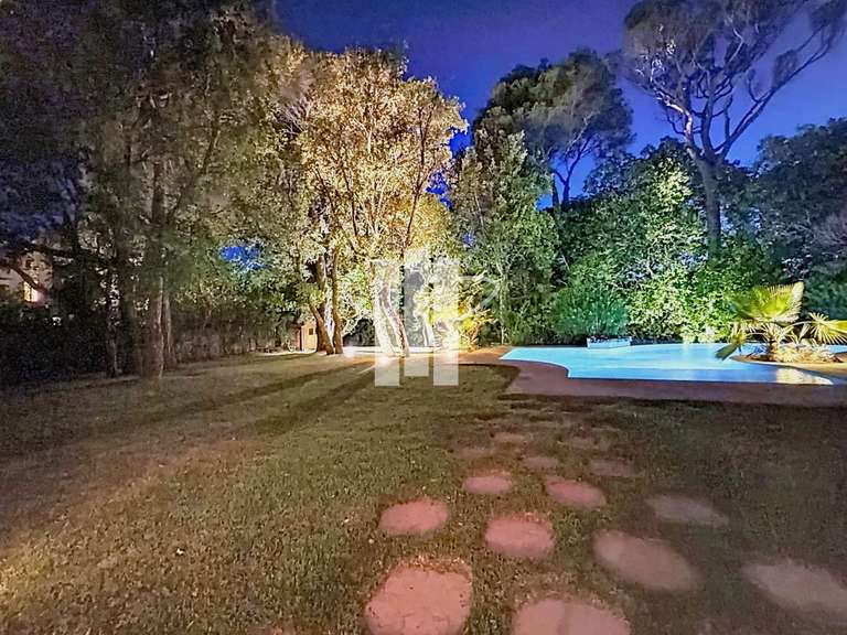 Villa Saint-Raphaël - 4 chambres - 230m²