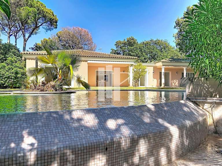 Villa Saint-Raphaël - 4 chambres - 230m²