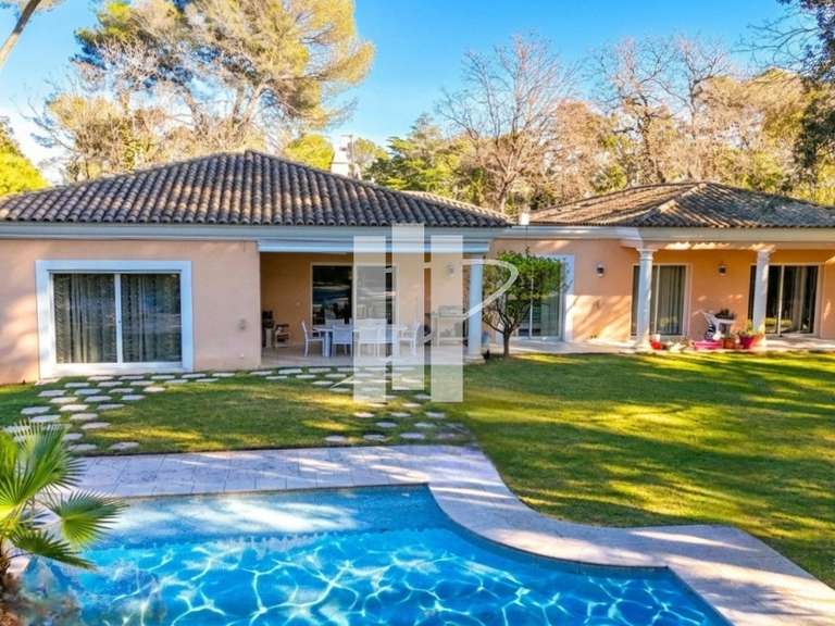 Villa Saint-Raphaël - 4 chambres - 230m²