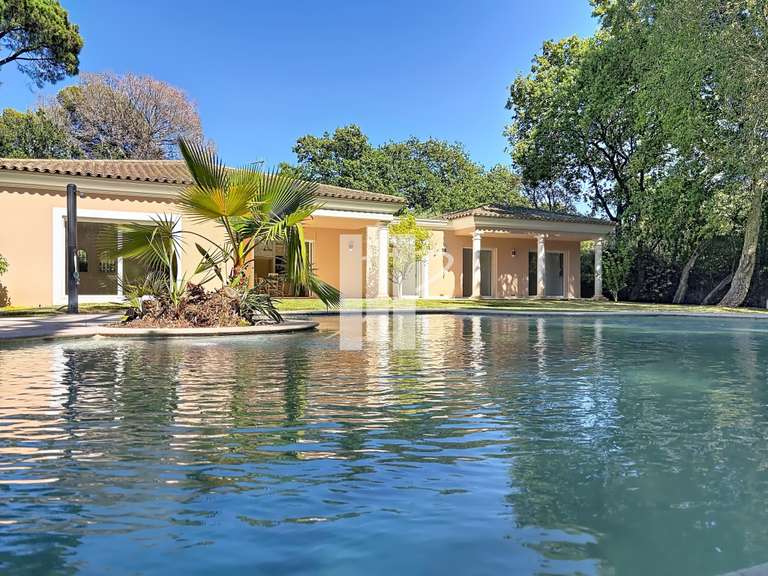 Villa Saint-Raphaël - 4 chambres - 230m²