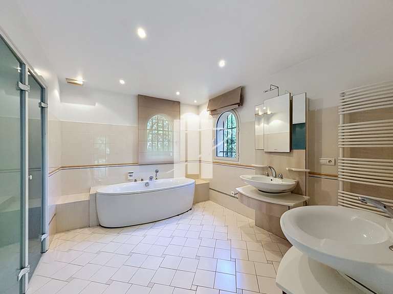 Villa Saint-Raphaël - 4 chambres - 230m²